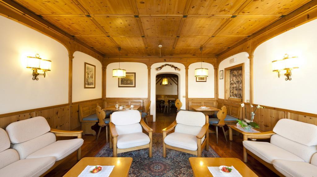 Hotel Bellaria - Cortina D'Ampezzo Luaran gambar