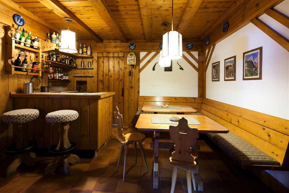 Hotel Bellaria - Cortina D'Ampezzo Luaran gambar