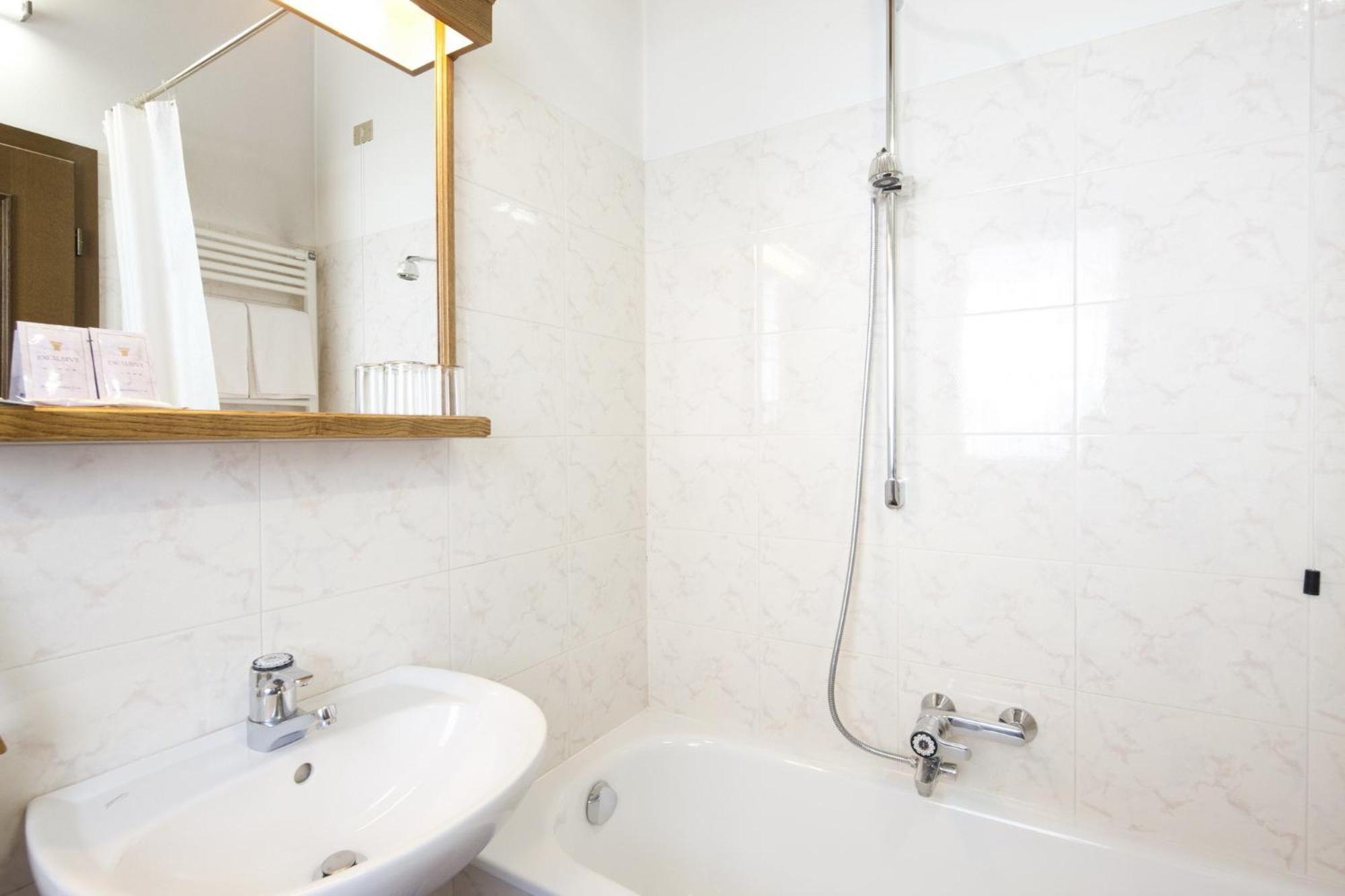 Hotel Bellaria - Cortina D'Ampezzo Bilik gambar