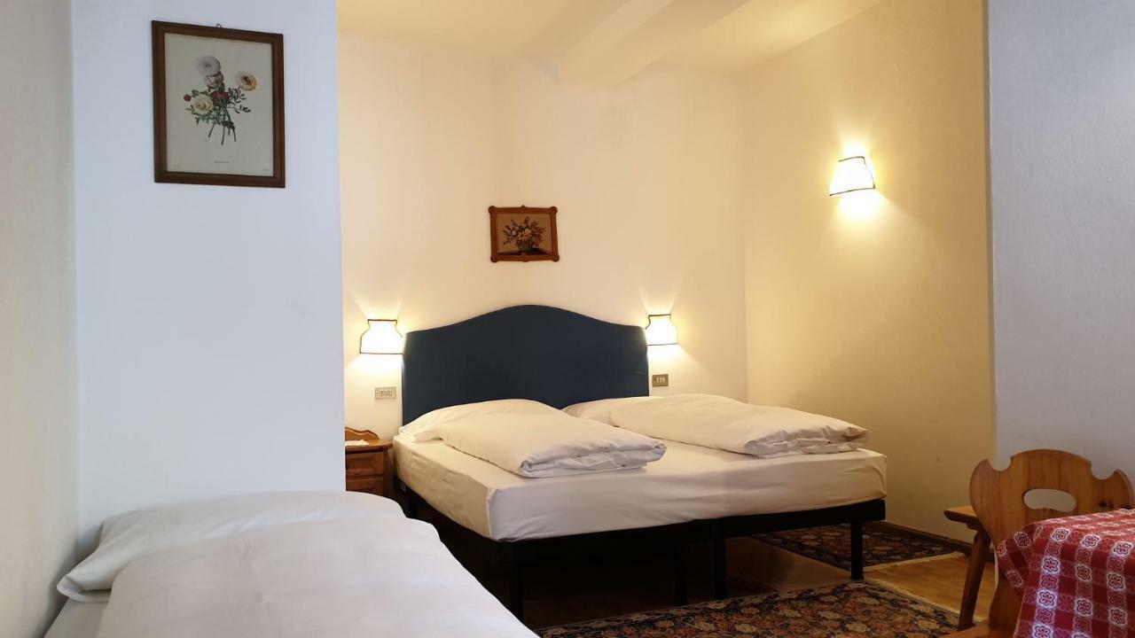 Hotel Bellaria - Cortina D'Ampezzo Luaran gambar